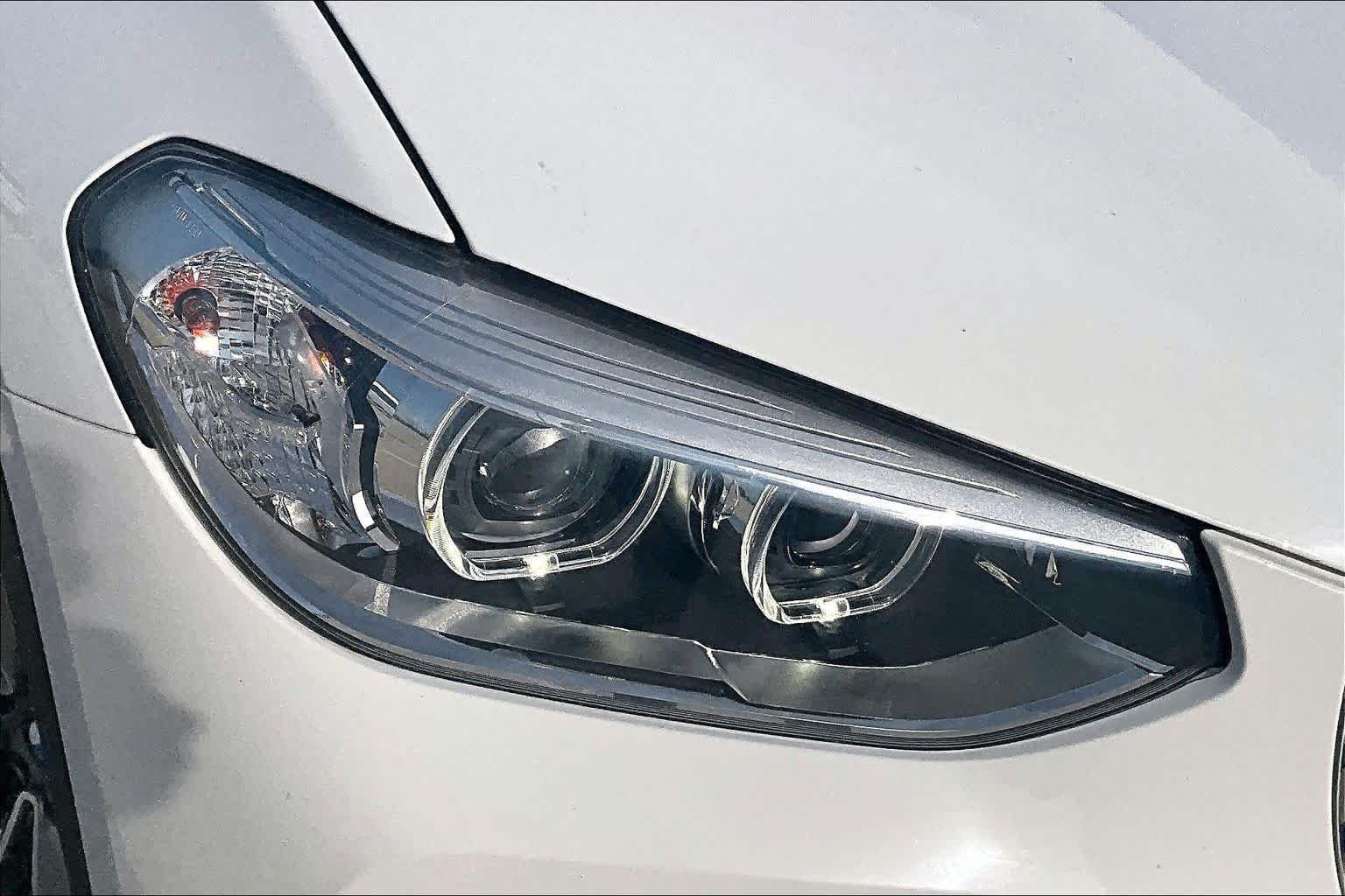 Used 2019 Alpine White BMW sDrive30i image 25
