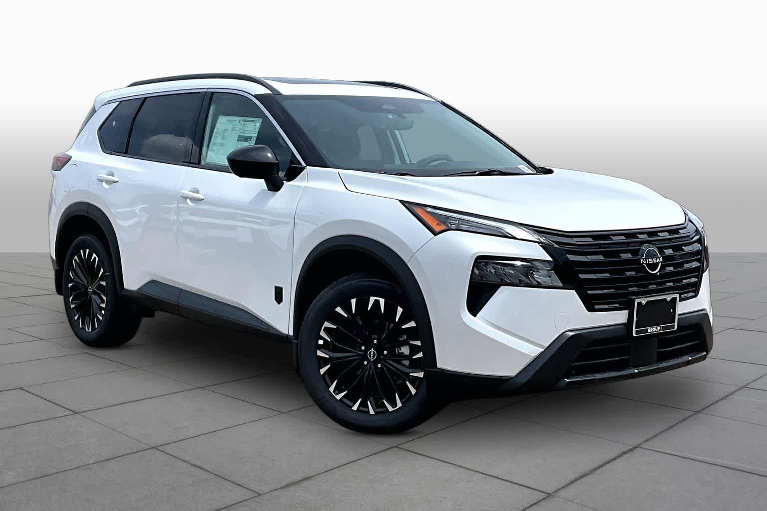New 2026 Everest White Pearl TriCoat Nissan Dark Armor image 2