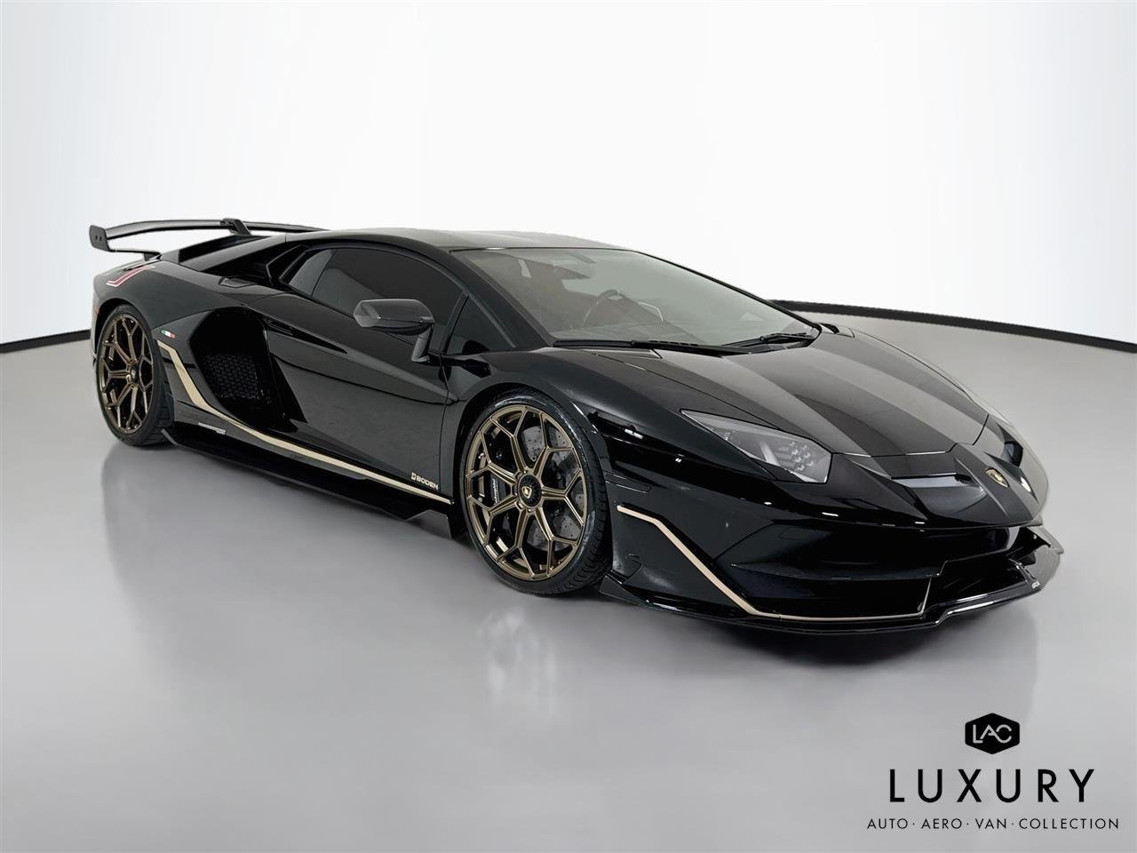 Used 2020 Nero Aldebaran Lamborghini SVJ | Boden Exhaust | Ext Carbon Pkg image 3