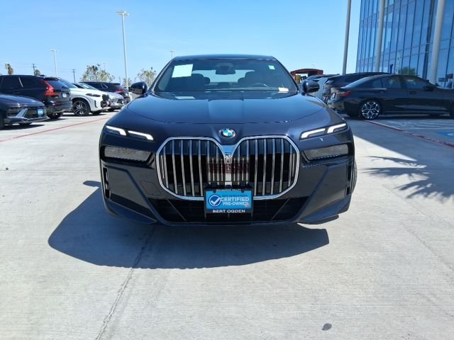 Used 2023 Black BMW 740i image 2