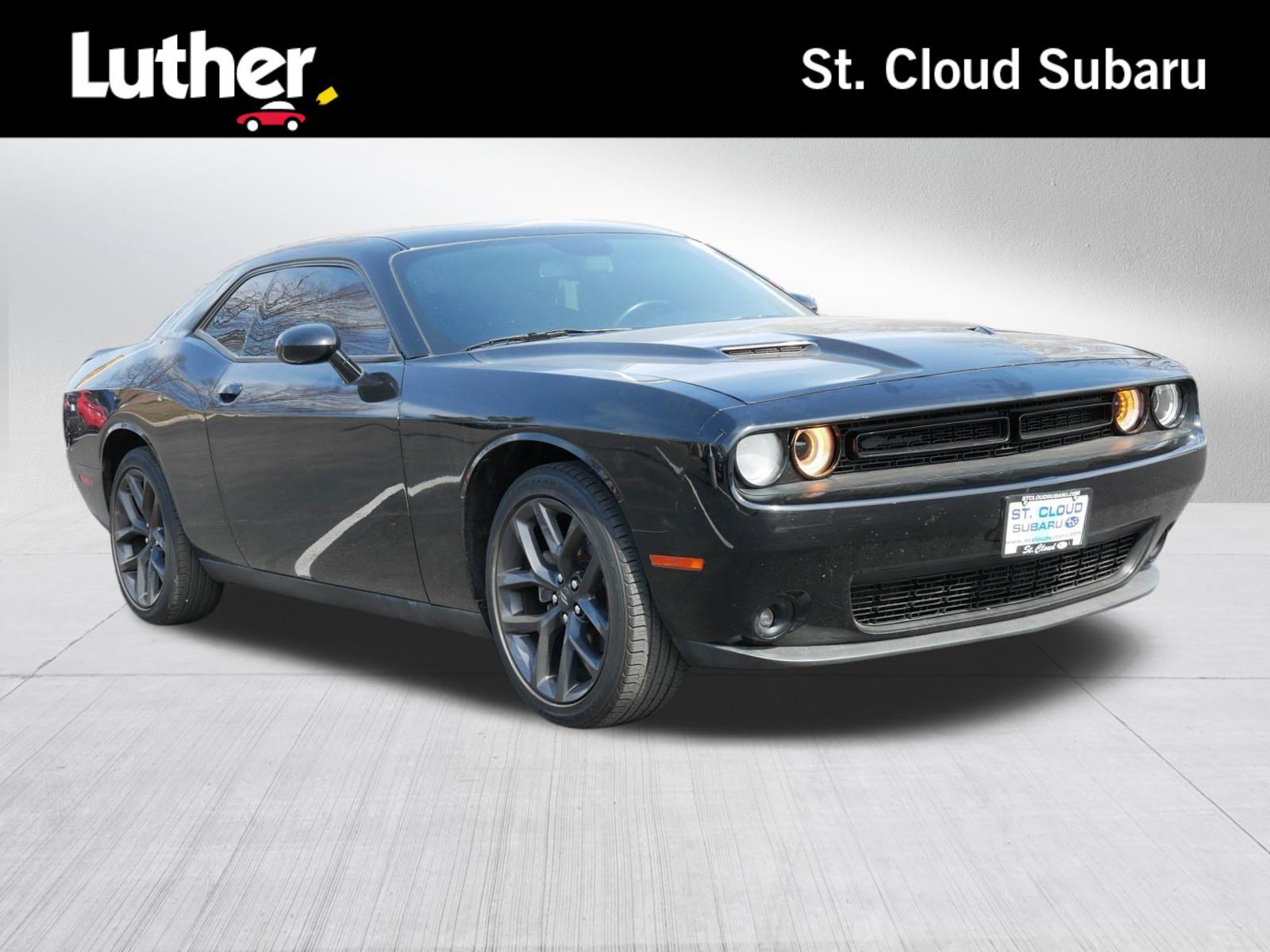 2022 Dodge Challenger SXT Auto's photo