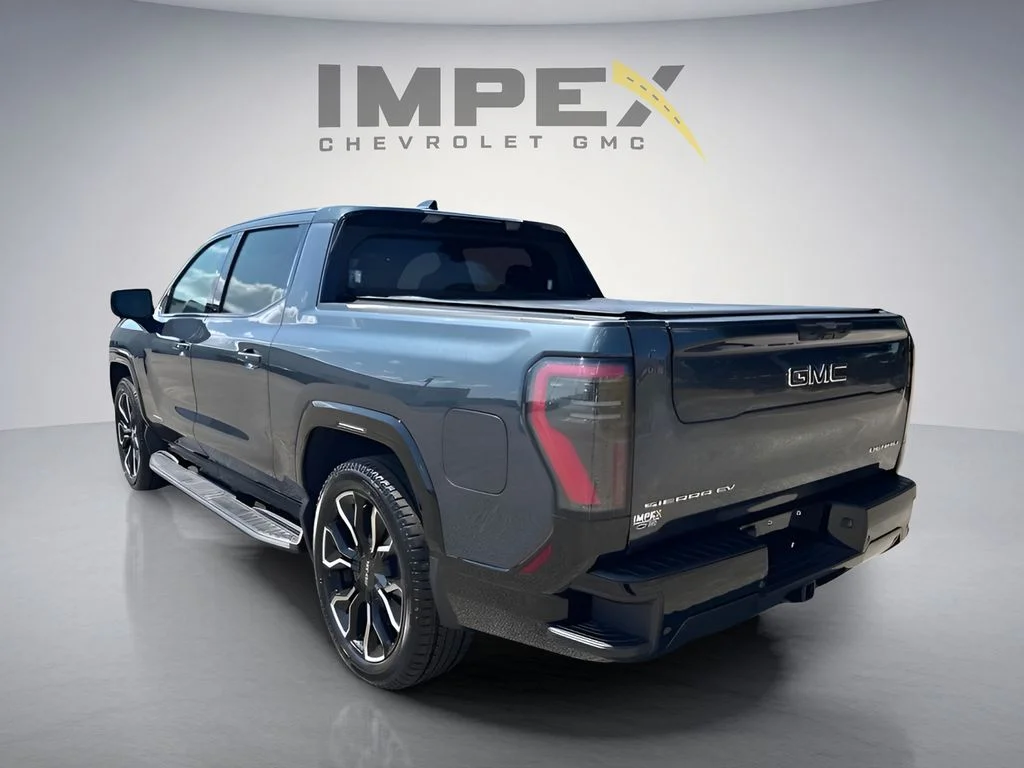 Used 2025 Blue GMC Denali image 4