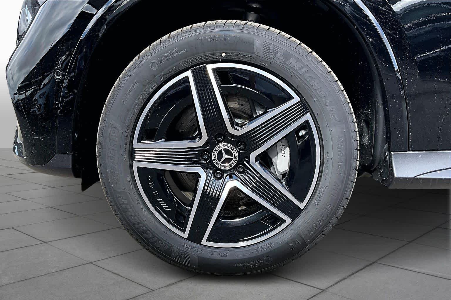 New 2026 Black Mercedes-Benz GLC 300 image 21