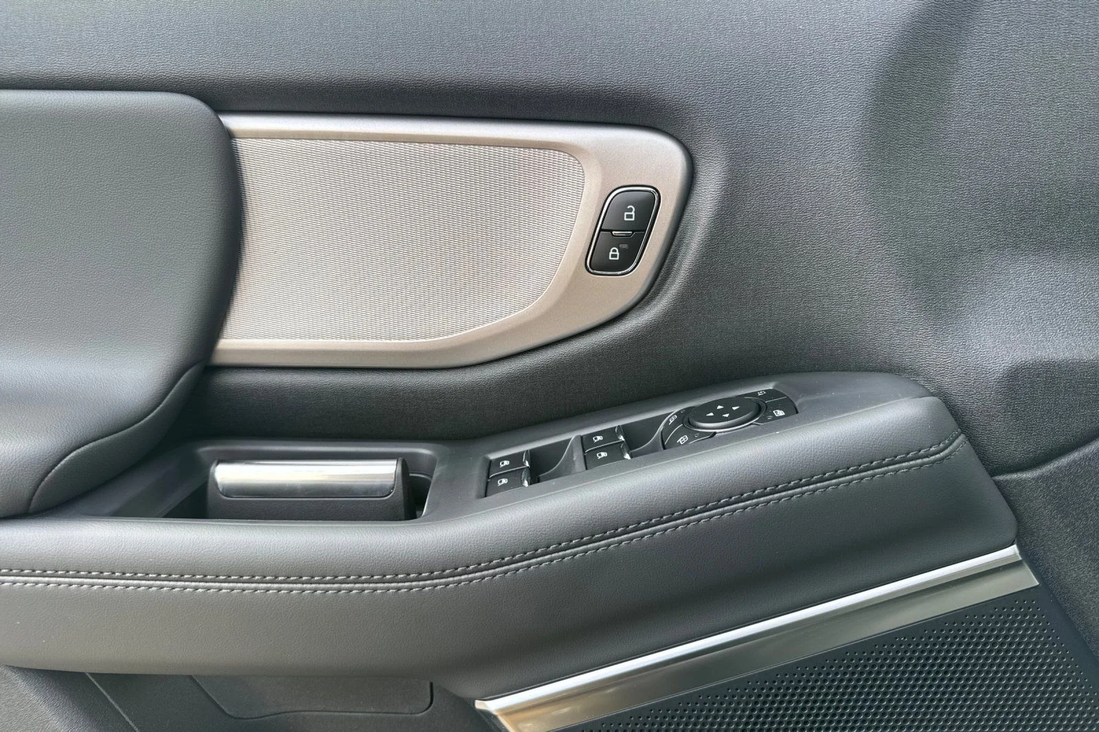 New 2026 Dark Matter Gray Metallic Ford Active image 11