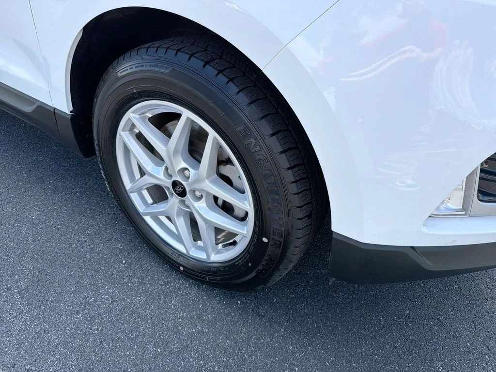 Used 2024 White Ford SEL image 16