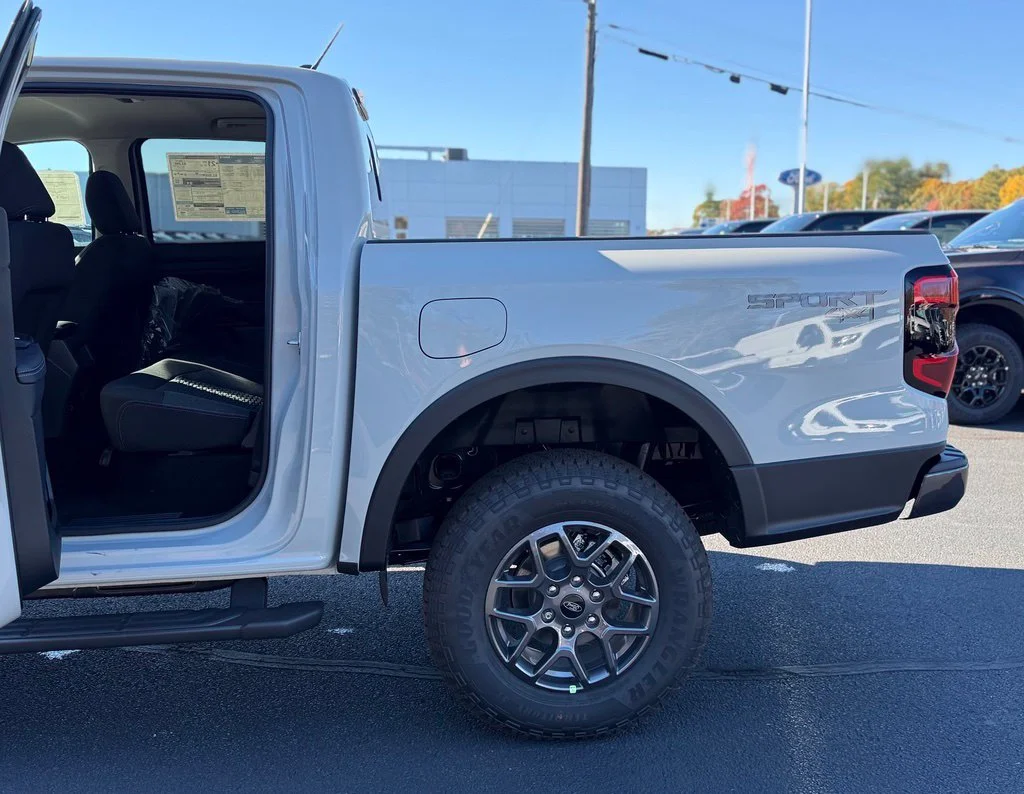 New 2026 Avalanche Ford XLT image 29