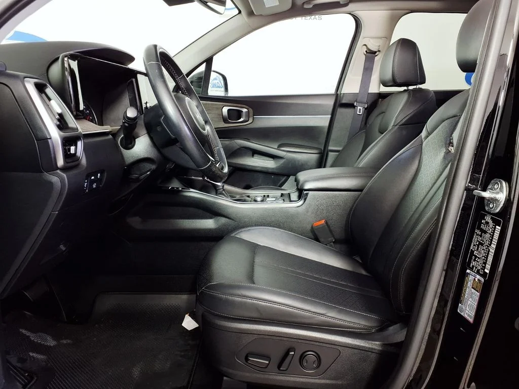 Used 2023 Black Kia X-Line EX image 7