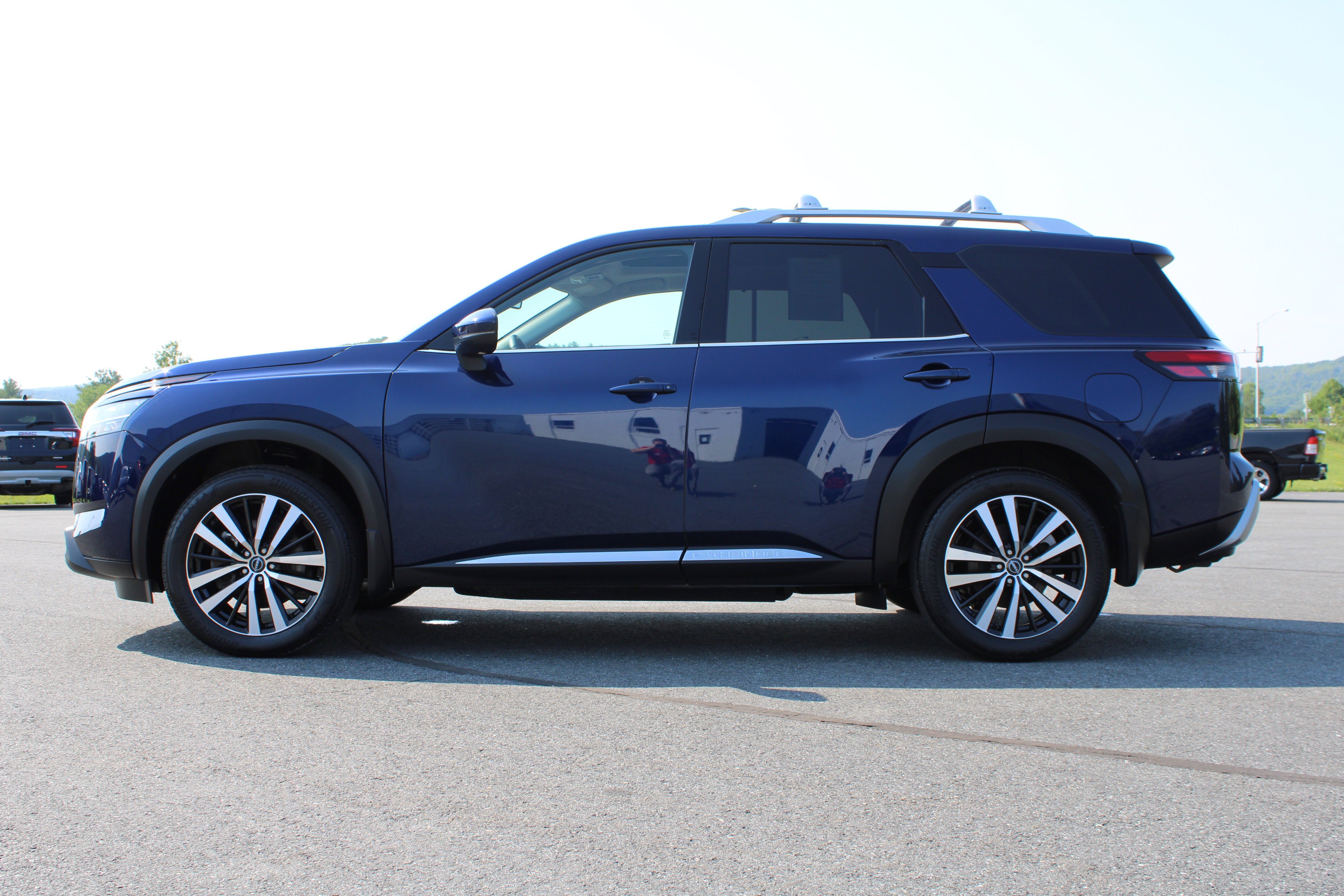 Used 2024 Deep Ocean Blue Pearl Nissan Platinum image 3