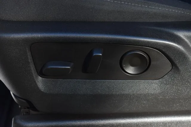 2022 Chevrolet Suburban LS - Photo 15
