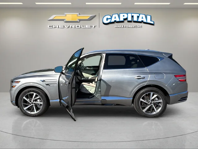 Used 2026 Silver Genesis 2.5T Advanced image 9