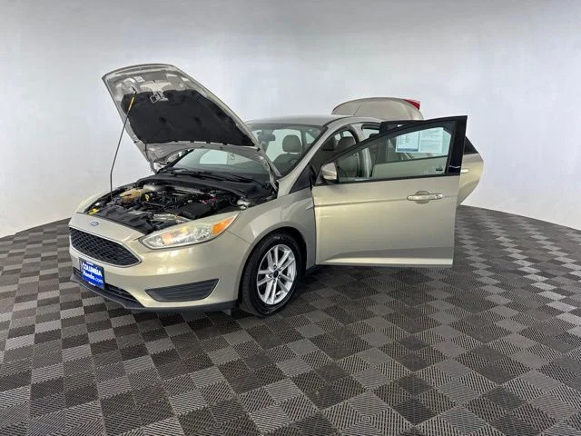 Used 2016  Ford SE image 12