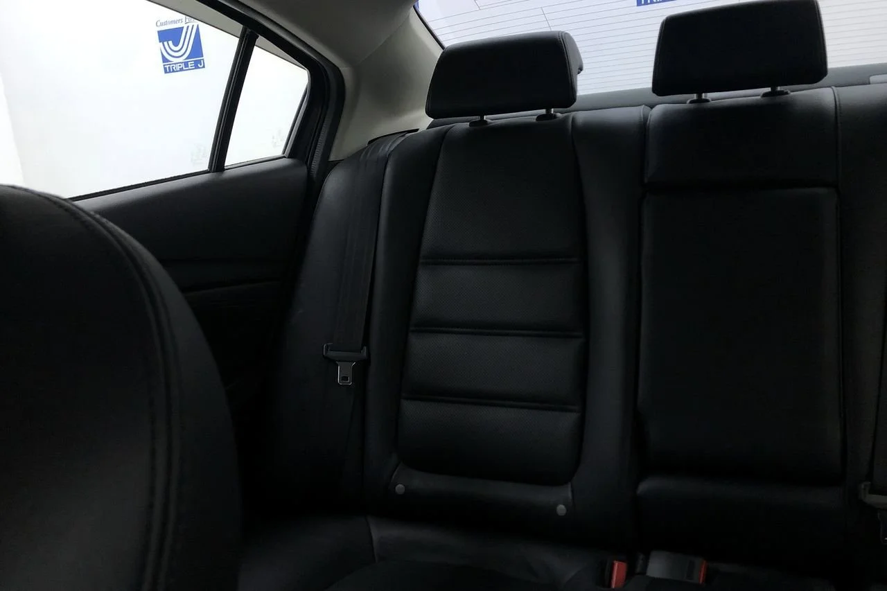 Used 2017 Snowflake White Pearl Mazda Grand Touring image 13