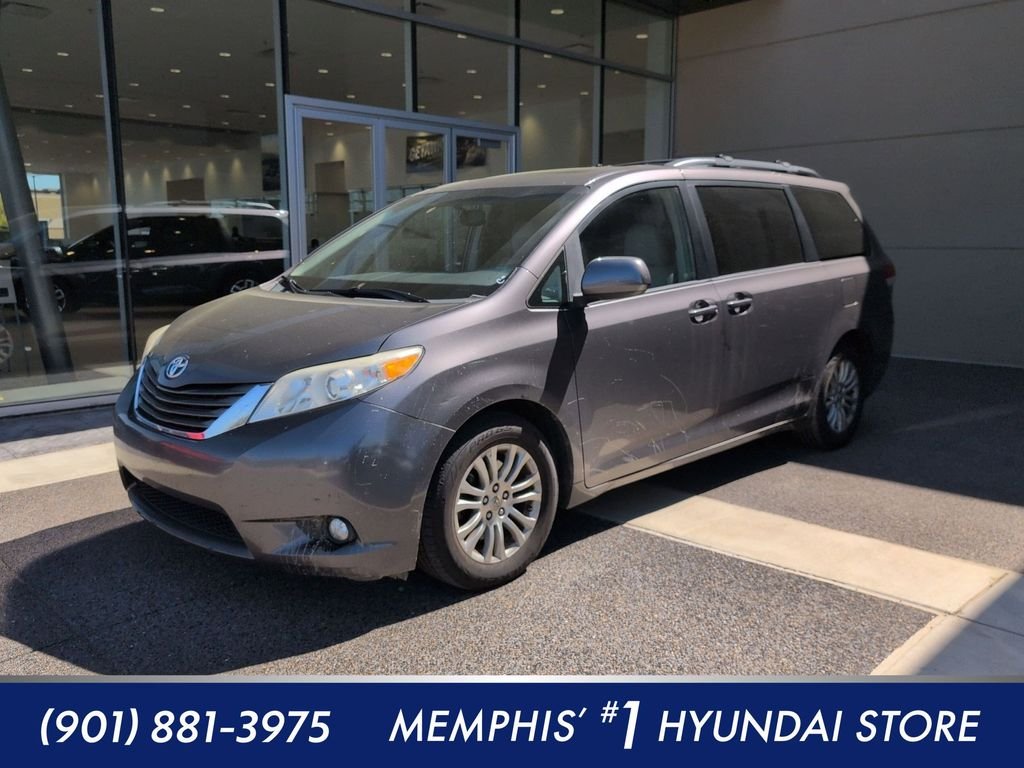 2012 Toyota Sienna XLE