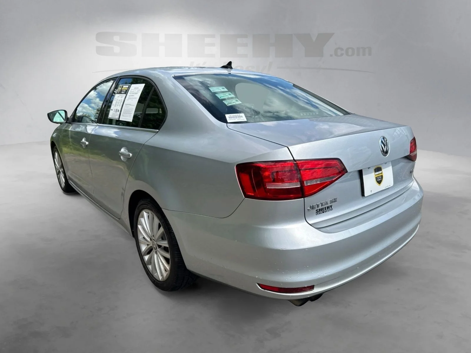 Used 2015  Volkswagen 1.8T SE image 12
