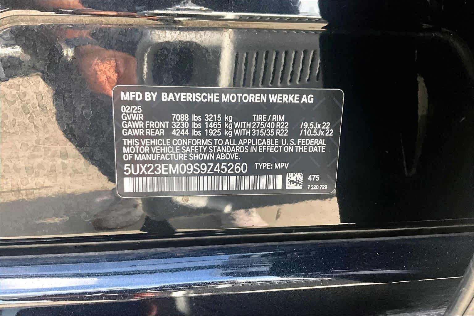 Used 2025 Black Sapphire Metallic BMW xDrive40i image 37