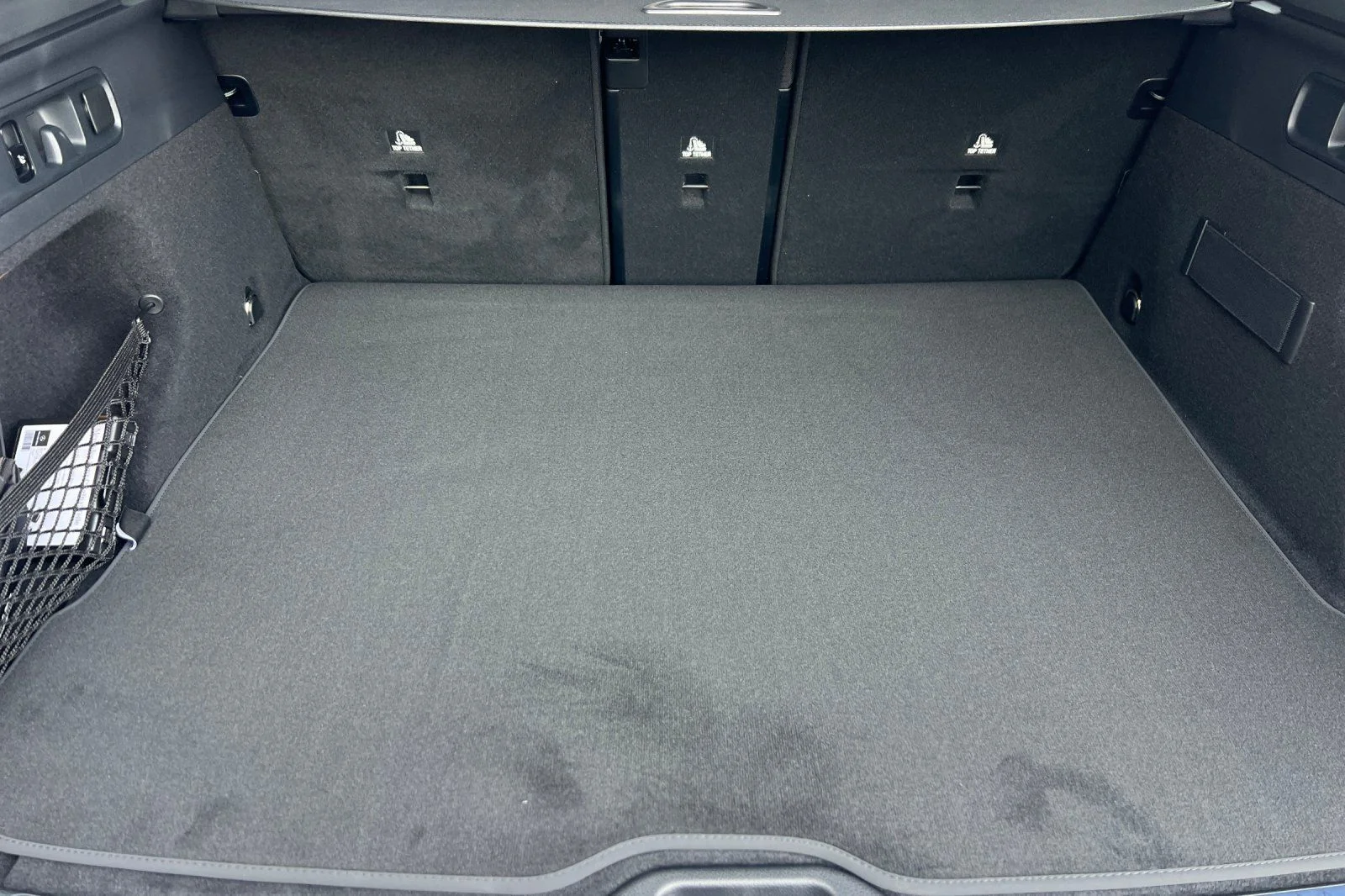 Certified Used 2026 White Mercedes-Benz GLC 300 image 18