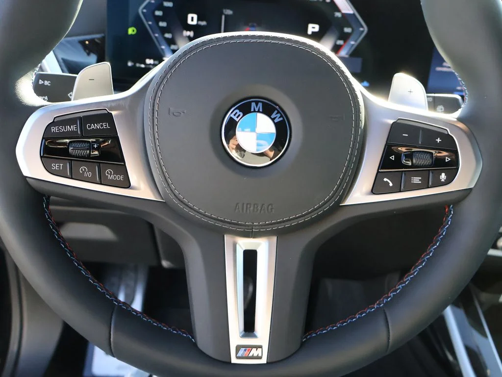 New 2026 Black BMW M60i image 34