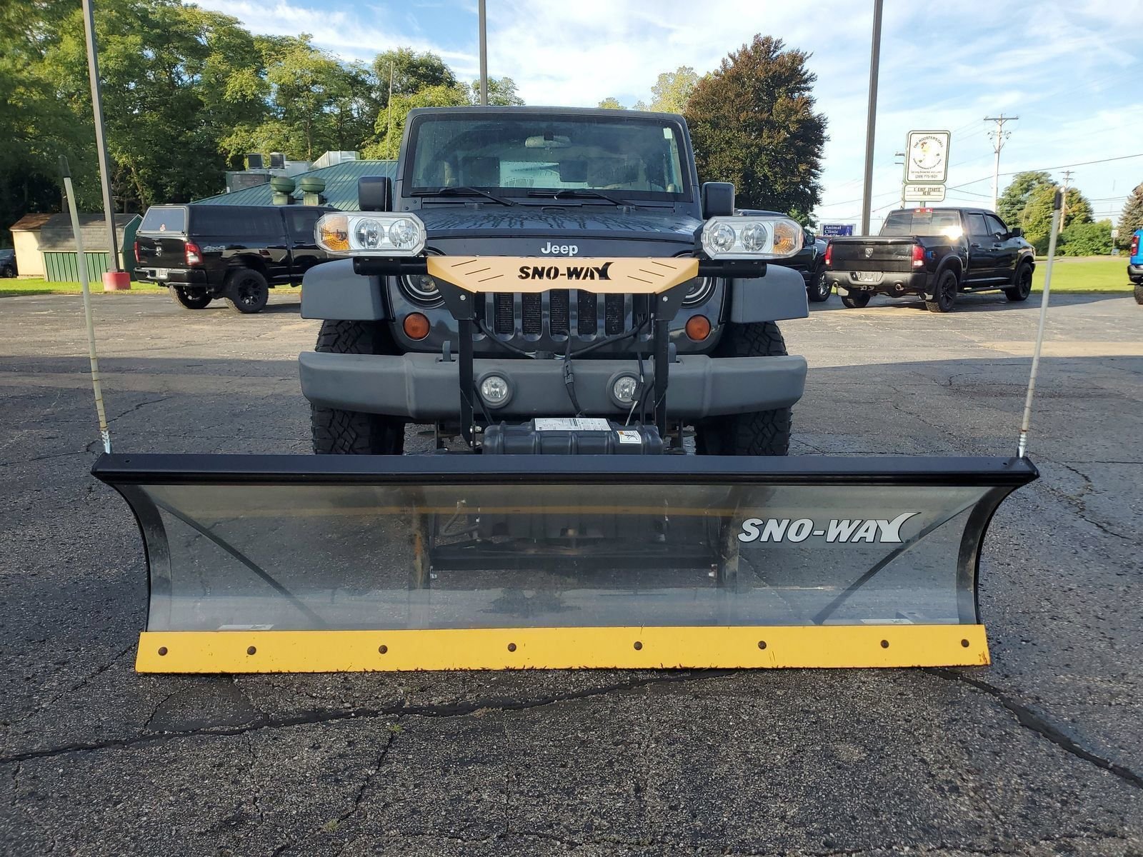 Used 2010 Gray Jeep Rubicon image 5