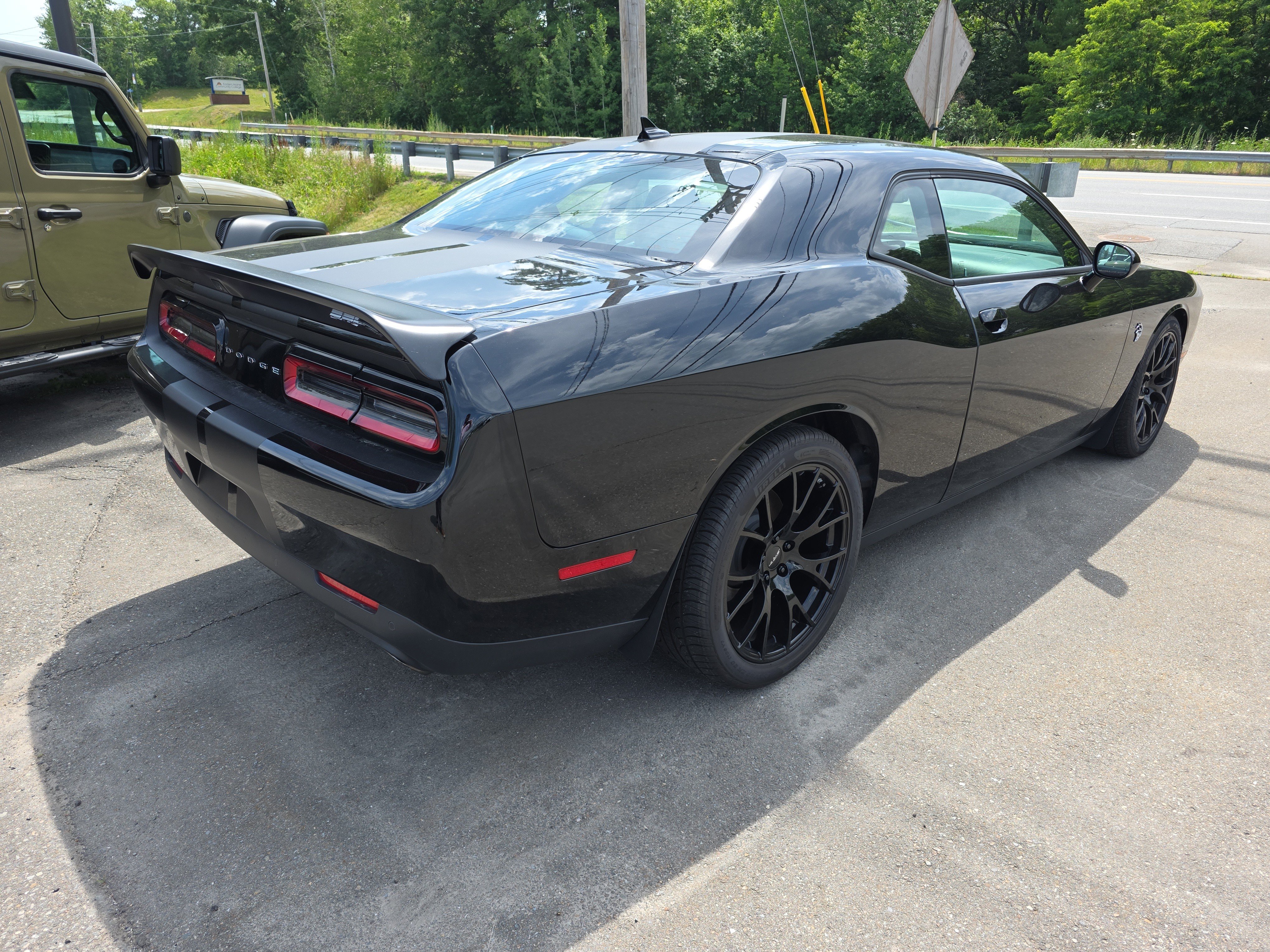 Used 2023 Pitch Black Clearcoat Dodge SRT Hellcat Jailbreak image 5