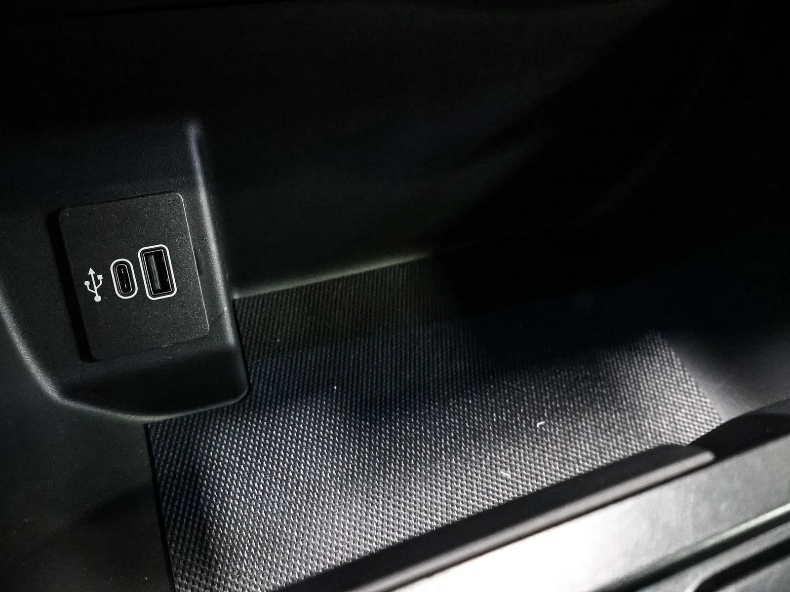 2025 Ford F-150 Lightning Flash - Photo 31
