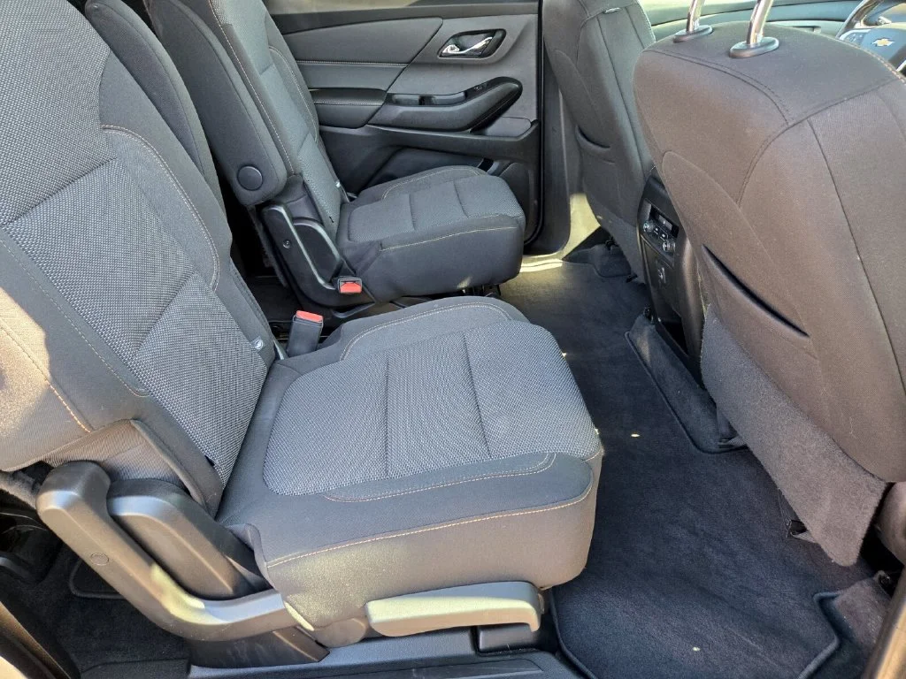 Used 2020 Gray Chevrolet LT image 17