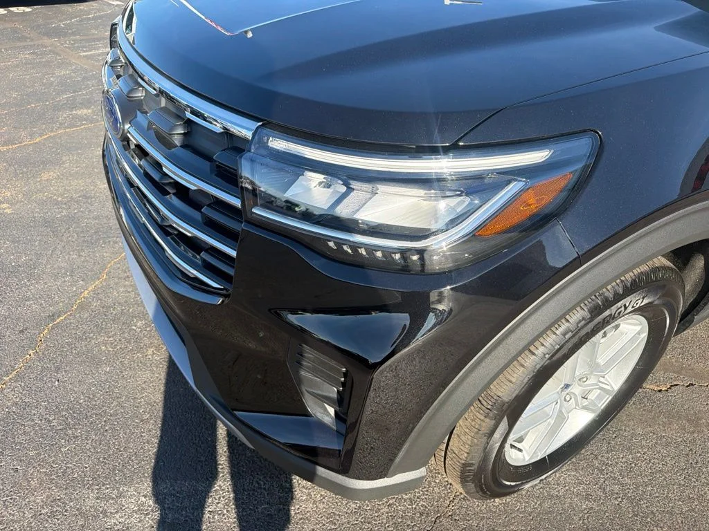 Used 2025 Black Ford Active image 16