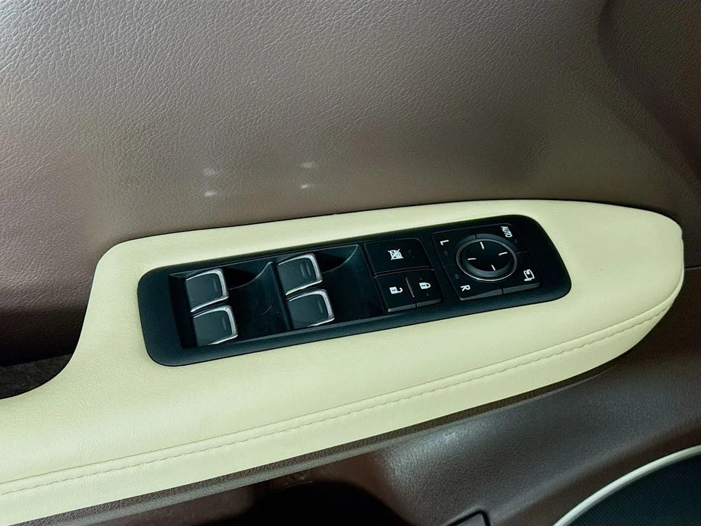 Used 2020 Red Lexus 350 image 19