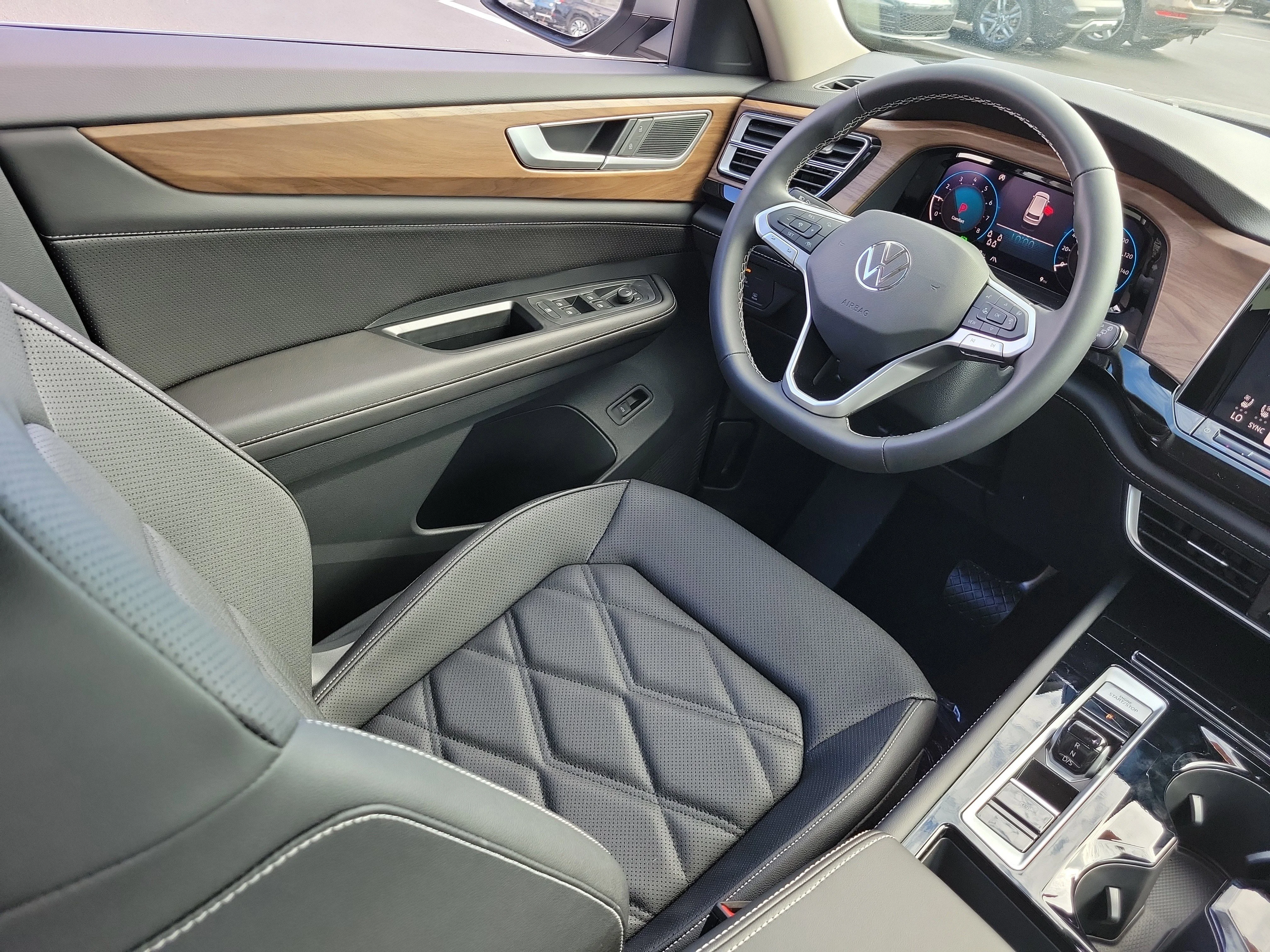 New 2026 Silver Volkswagen SE w/Technology image 3