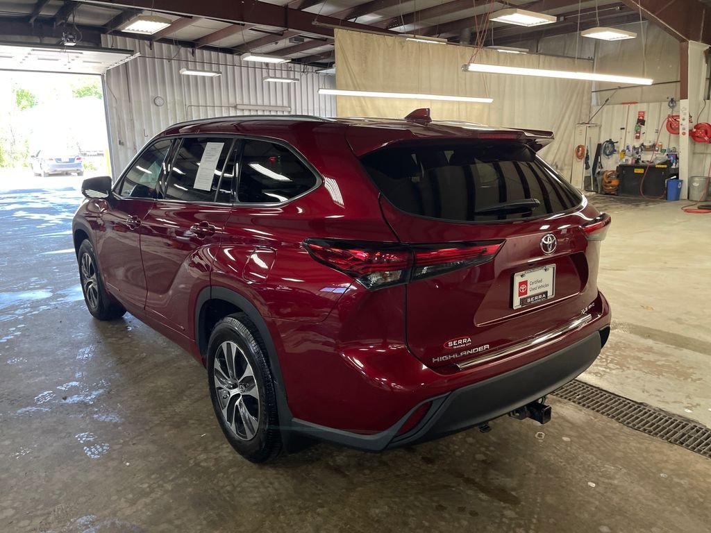 Used 2021 Red Toyota XLE image 3