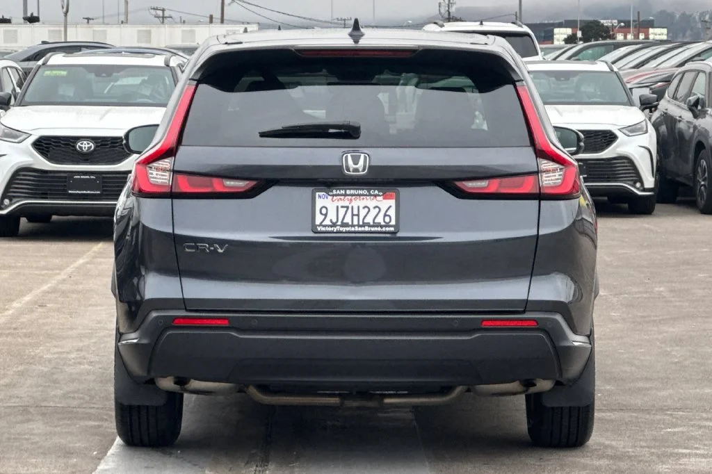 Used 2024 Gray Metallic Honda EX-L image 5