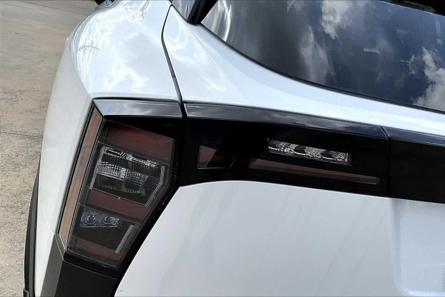 2025 Nissan Kicks SR - Photo 12