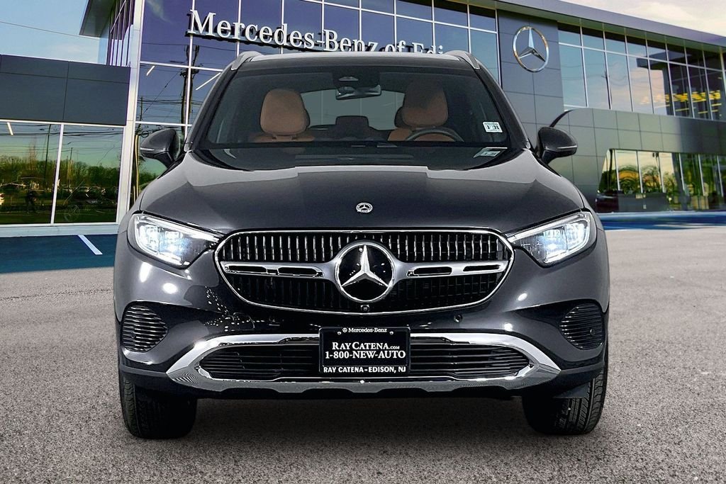 Used 2026 Brown Mercedes-Benz GLC 300 image 3