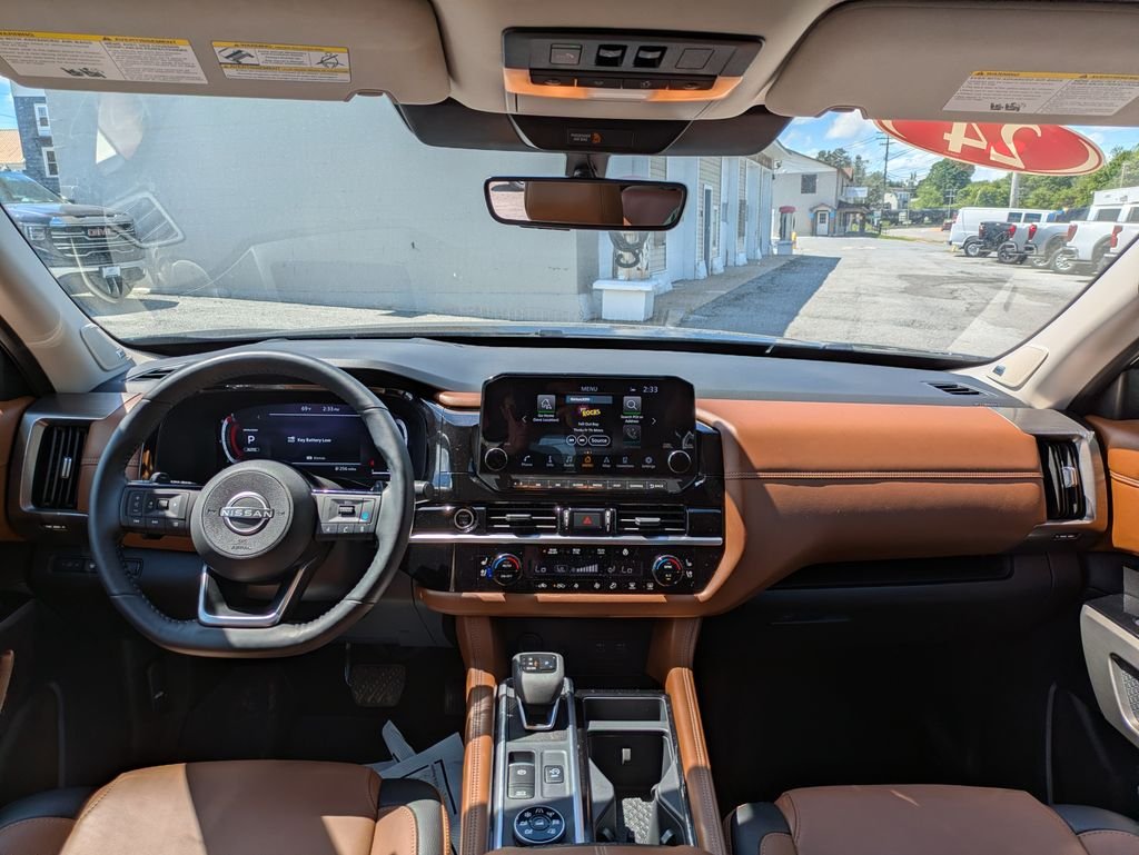 Used 2024 Black Nissan Platinum image 21