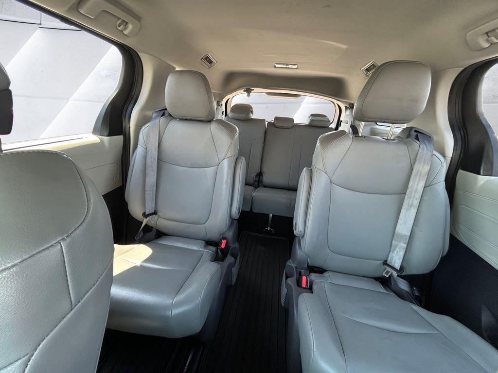 Used 2021 Gray Toyota XLE image 18