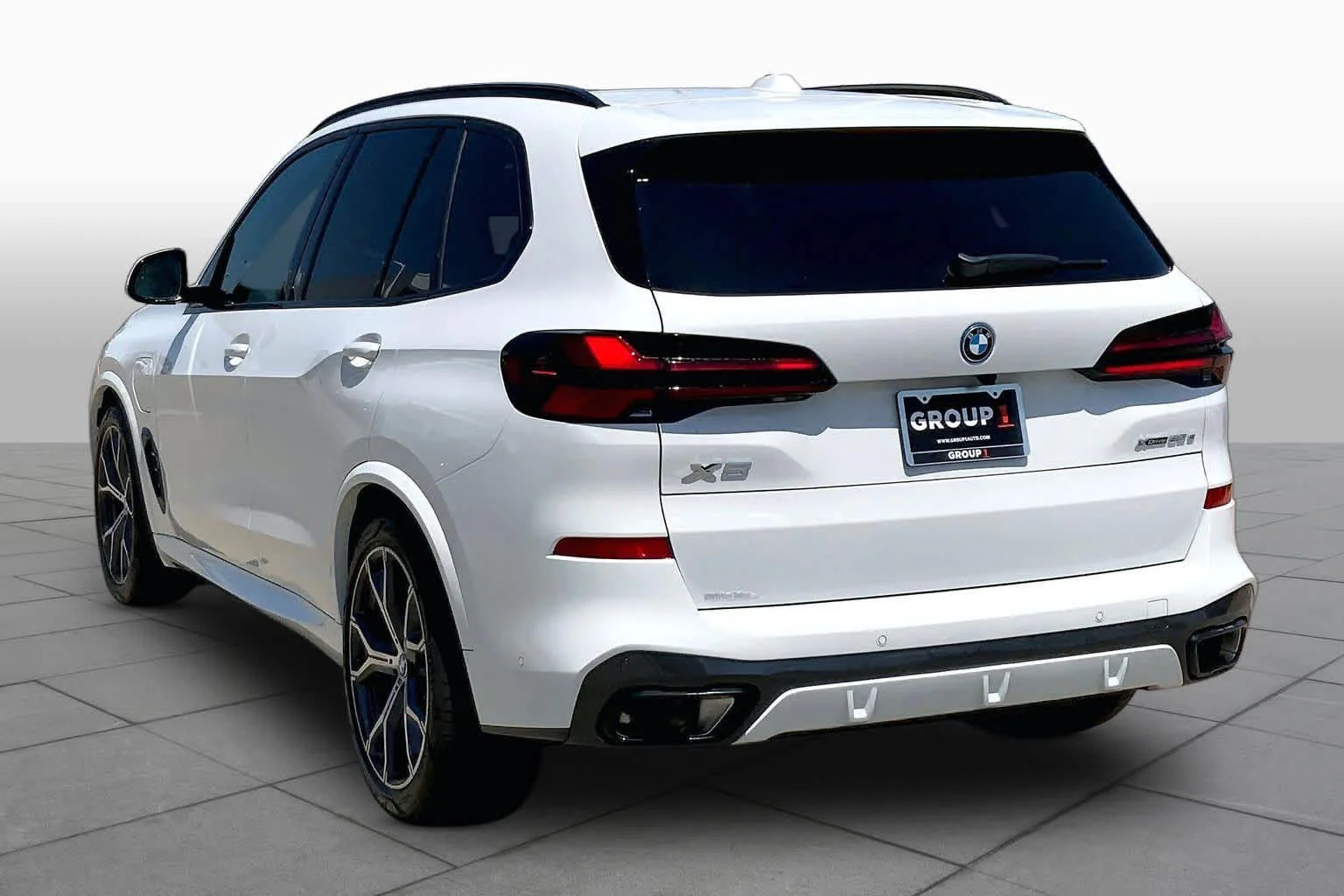 New 2026 Alpine White BMW xDrive50e image 11