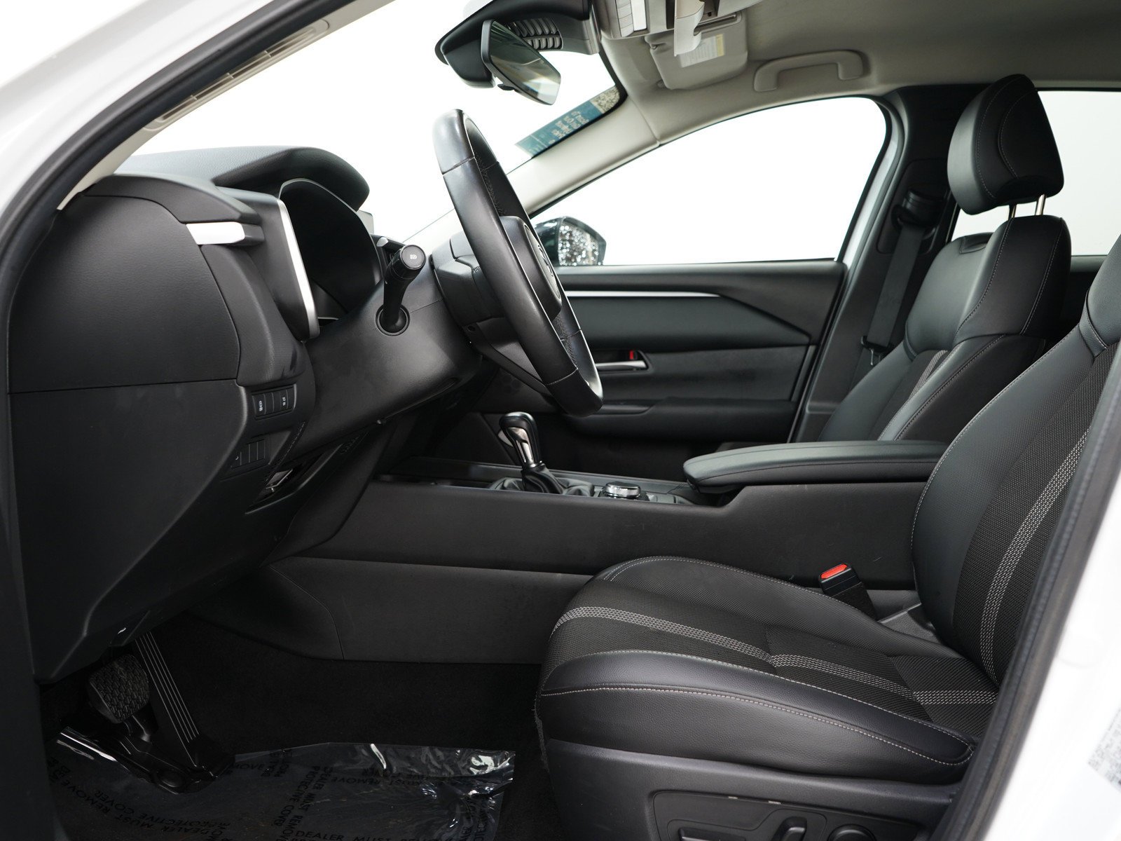 Used 2025 Wind Chill Pearl Mazda 2.5 S Preferred Package image 19