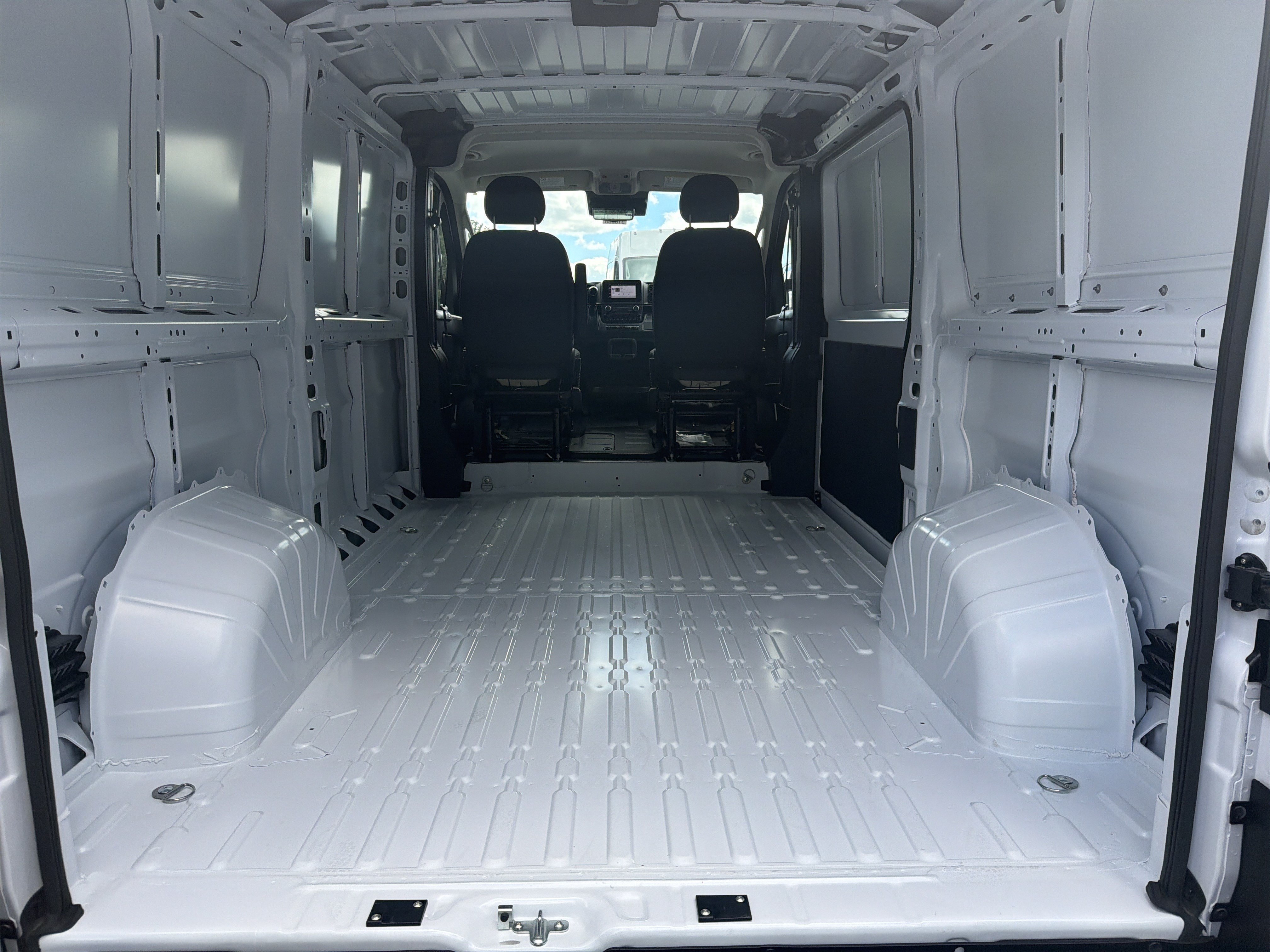New 2026 Bright White Clearcoat Ram Tradesman image 21