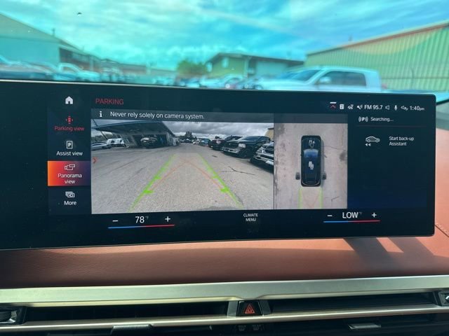 Used 2022 Black Sapphire Metallic BMW xDrive50 image 34