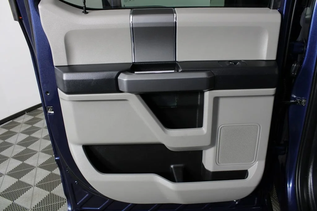 Used 2020 Blue Ford XL image 11
