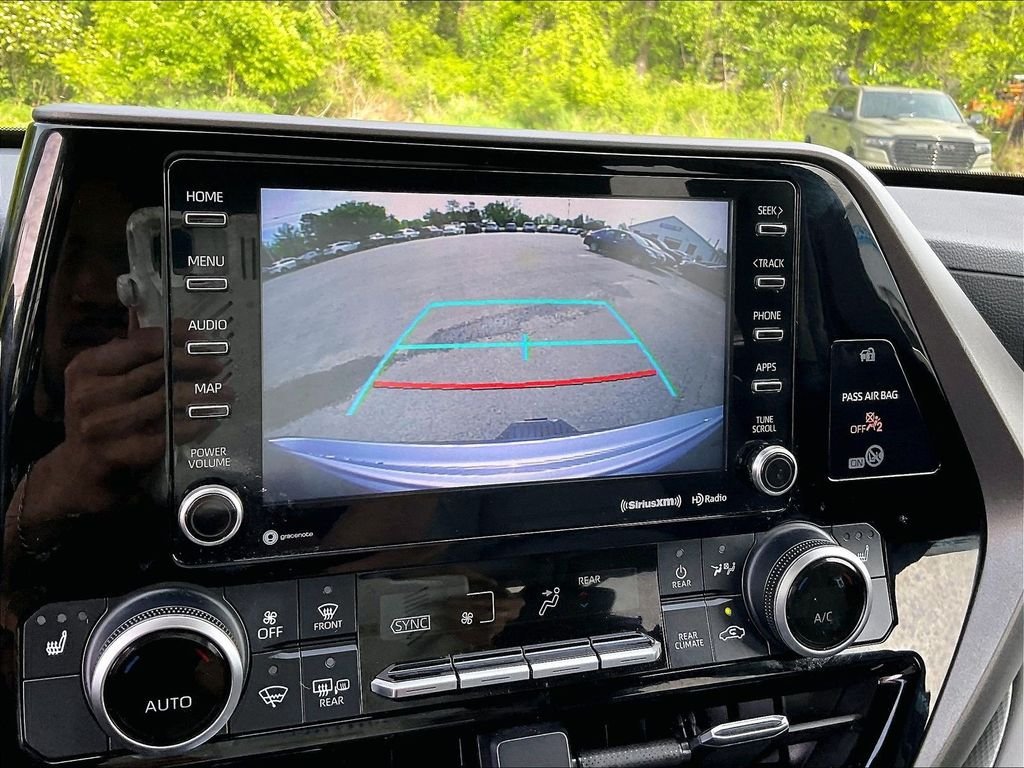 Used 2020 Blue Toyota XLE image 16