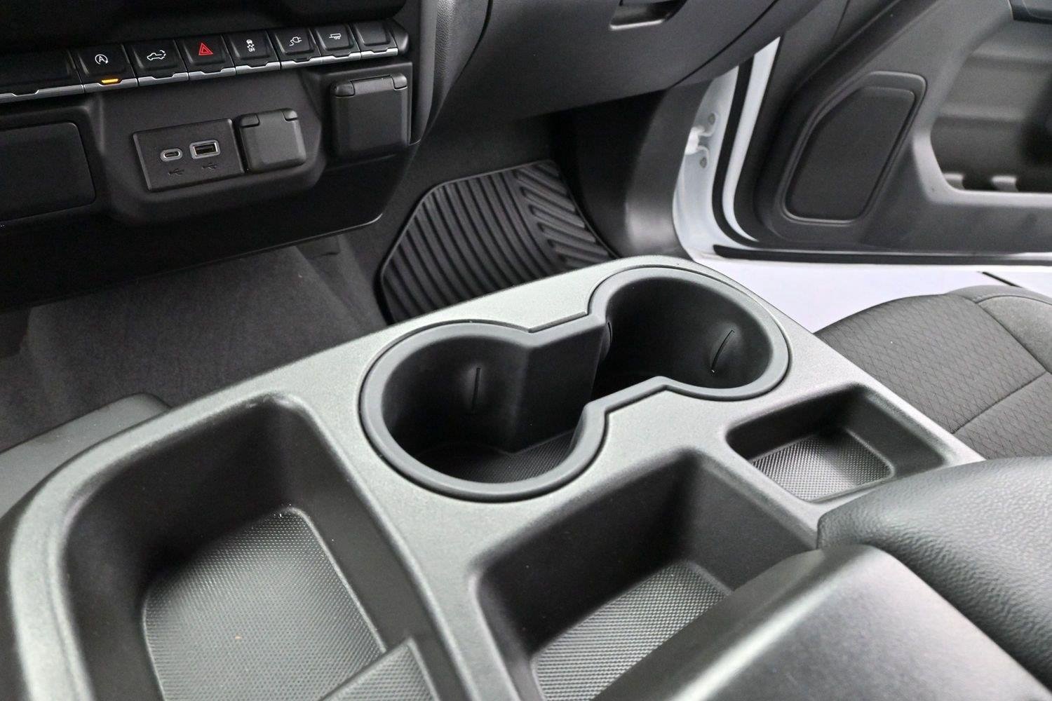 Used 2022 Summit White Chevrolet Custom image 19