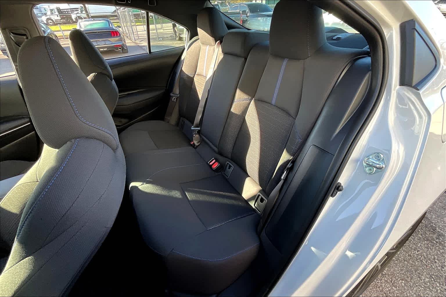 Used 2022 Wind Chill Pearl Toyota SE image 19
