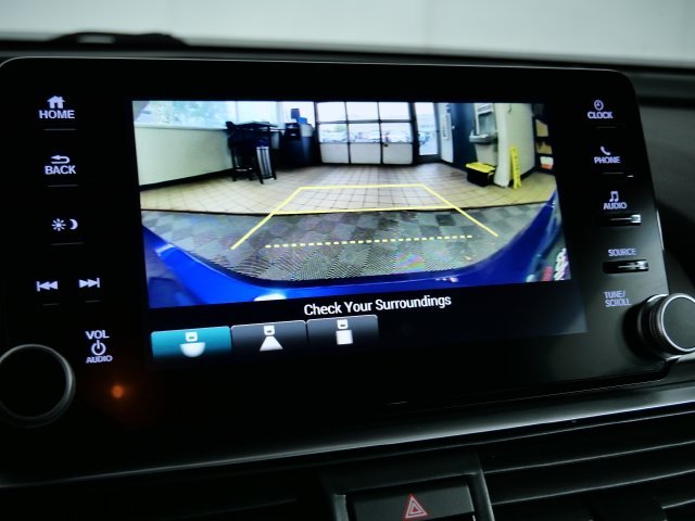 Certified Used 2018  Honda Sport image 23