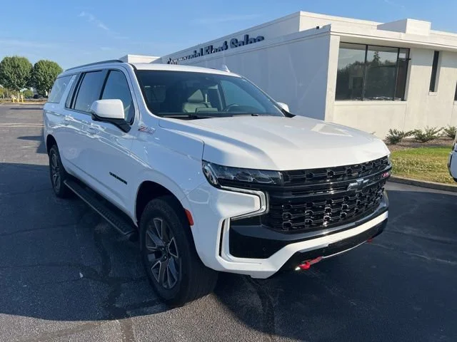 2024 Chevrolet Suburban 4WD 1500 Z71's photo