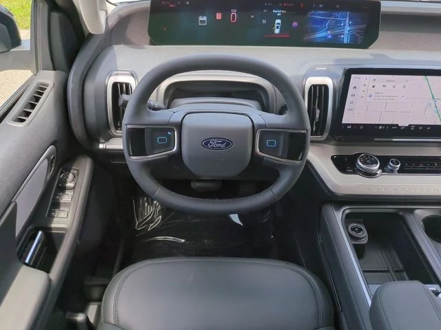 New 2026 Star White Metallic Tri-Coat Ford MAX Active image 16