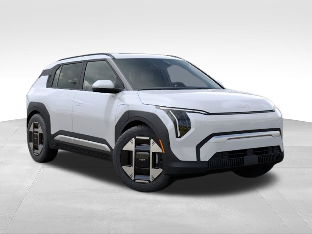 New 2027 White Kia  image 8