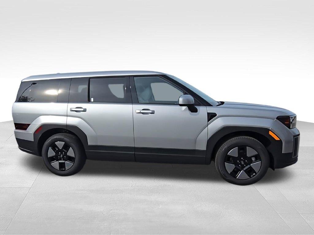New 2026 Silver Hyundai SE image 9