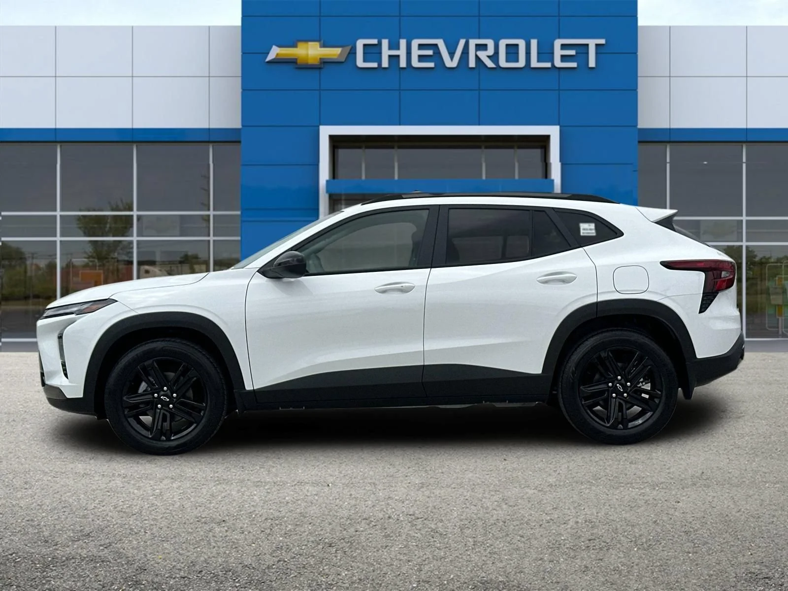 New 2026 Summit White Chevrolet ACTIV image 7