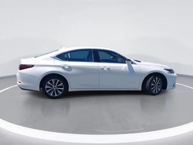 Used 2020 White Lexus 350 image 6