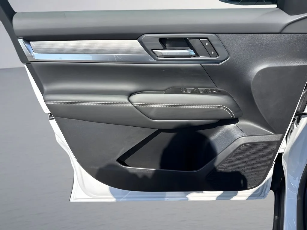 New 2026 Summit White GMC Elevation image 26